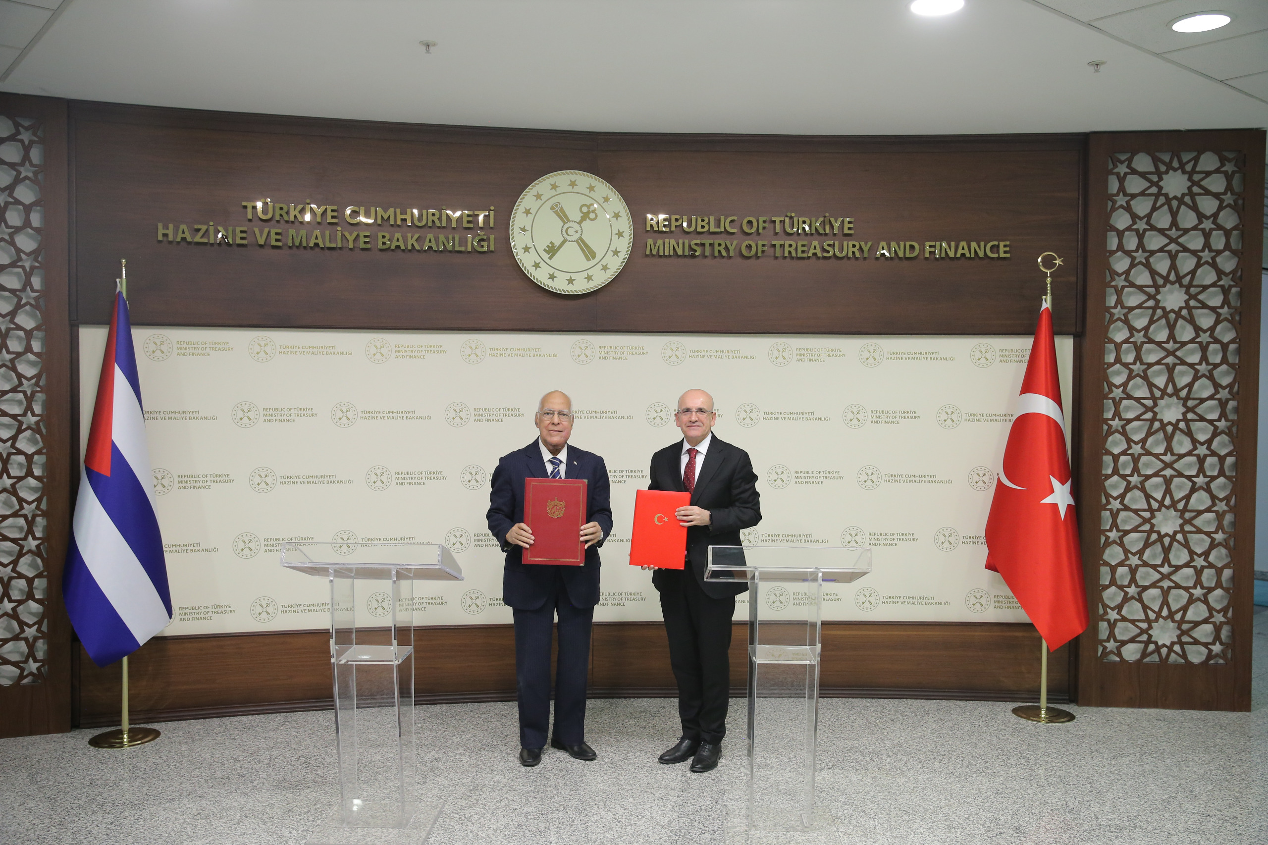 Türkiye Cumhuriyeti Hükümeti ile Küba Cumhuriyeti Hükümeti arasında Gelir Üzerinden Alınan Vergilerde Çifte Vergilendirmeyi Önleme ve Vergi Kaçakçılığı ile Vergiden Kaçınmaya Engel Olma Anlaşması 13 Mart 2024 tarihinde Ankara’da imzalanmıştır